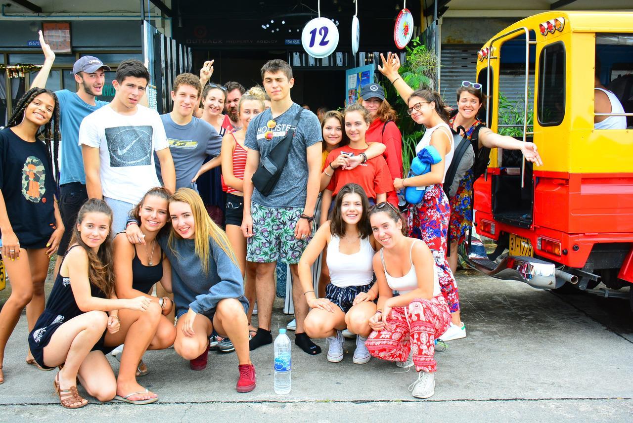 Phuket 12Month Hostel מראה חיצוני תמונה