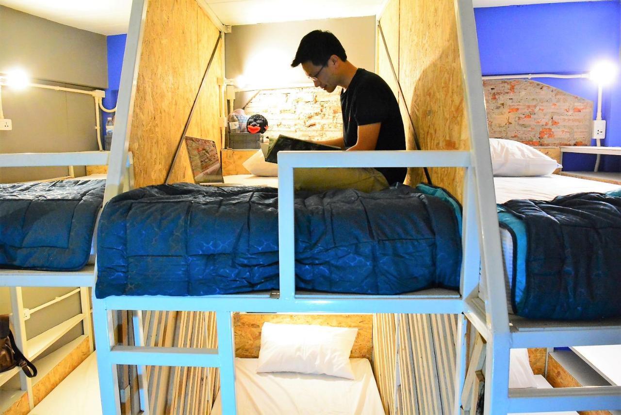 Phuket 12Month Hostel מראה חיצוני תמונה