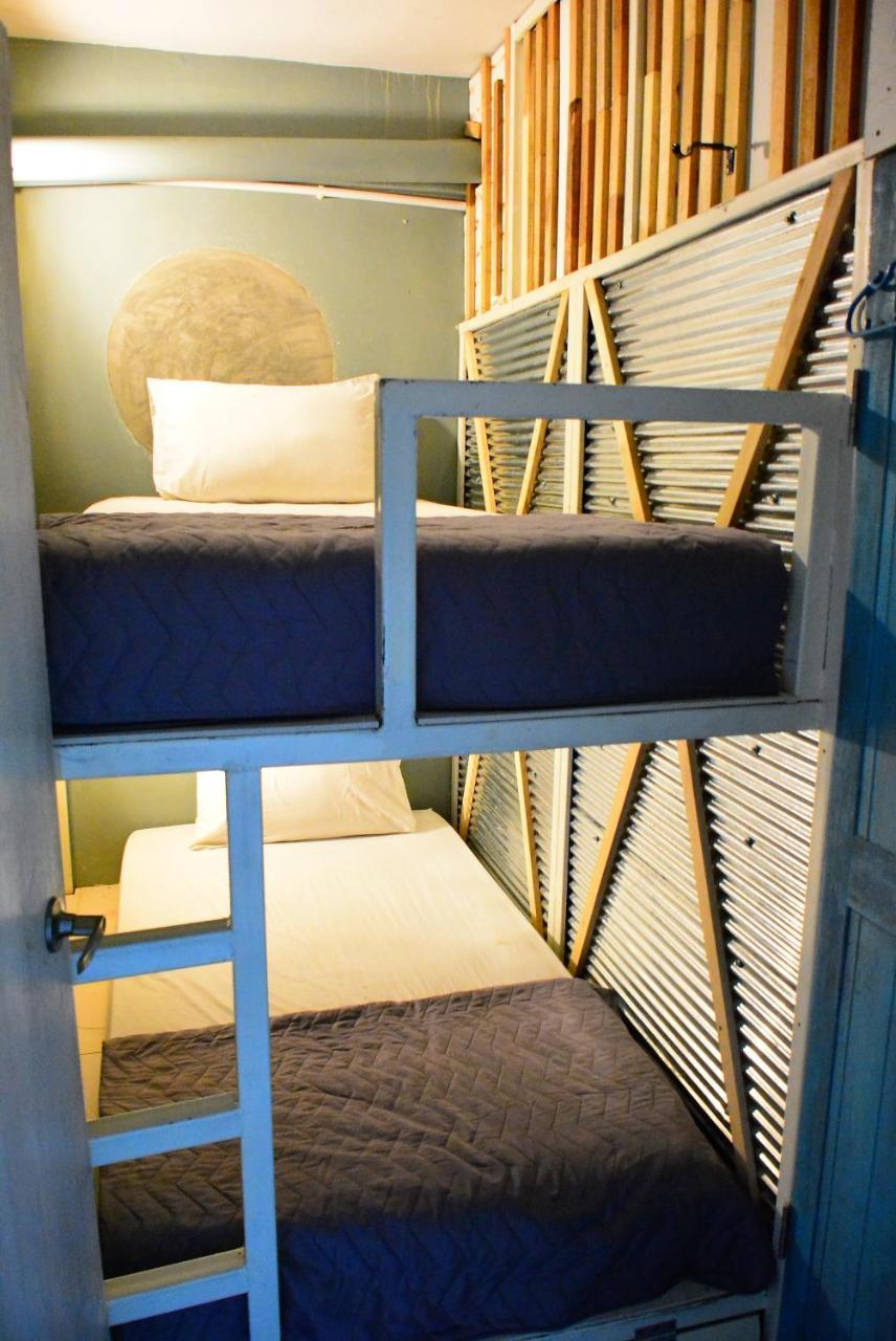 Phuket 12Month Hostel חדר תמונה