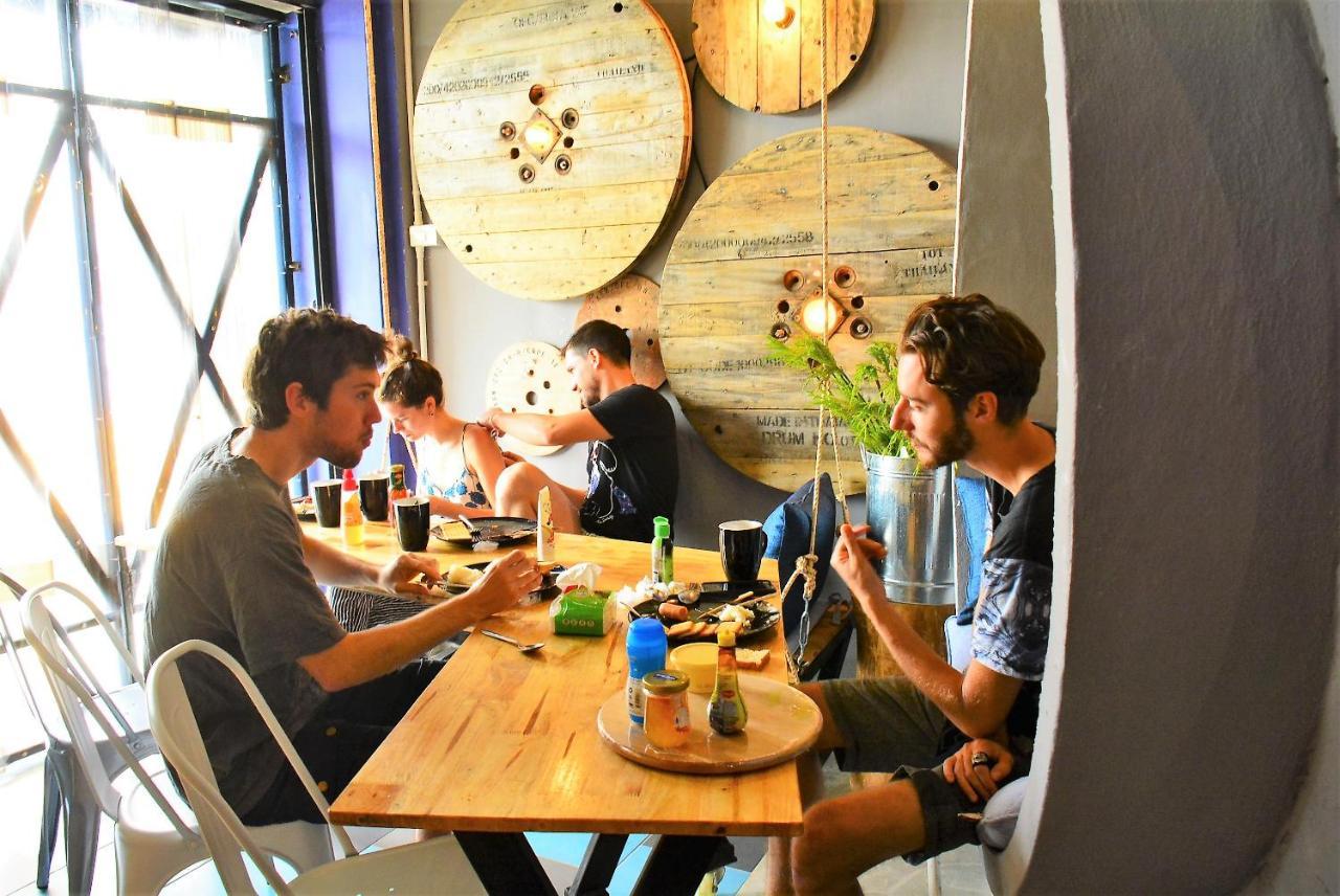 Phuket 12Month Hostel מראה חיצוני תמונה