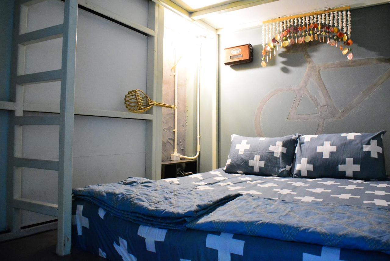 Phuket 12Month Hostel חדר תמונה